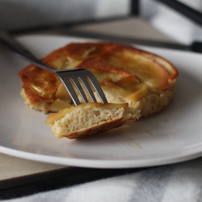 restless caramelized apple pancakes